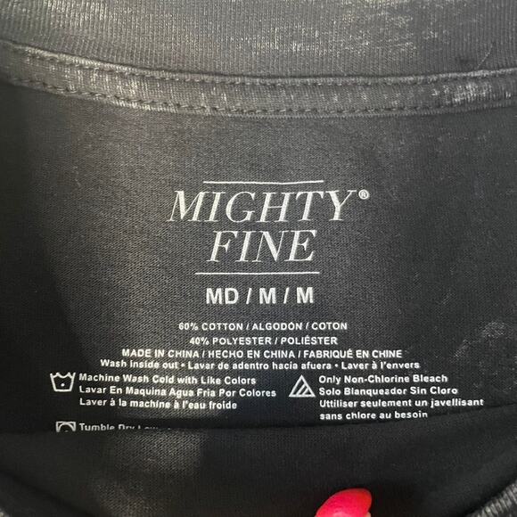 YELLOWSTONE NWT TV Graphic Tee Shirt Mountains Medium Black Charcoal Eagle - Picture 2 of 2